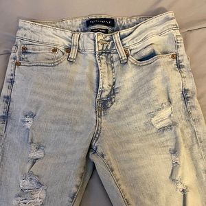 Edge & Elegance: Men's Super Skinny Ripped Silver Jeans, Size 28 Waist